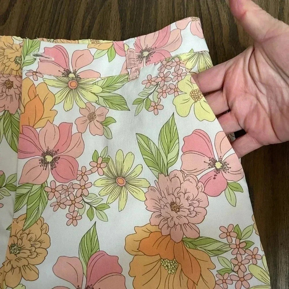 Versona Modern Spring Floral Straight Leg Pastel Pants Women’s size 8 NWOT - Picture 4 of 13